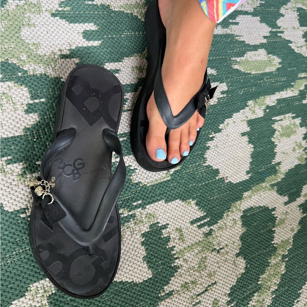 BCBG Black charm Sandals